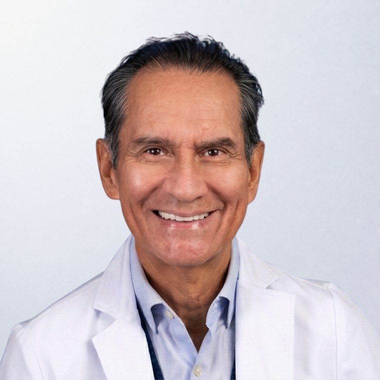 Dr. Arturo Pérez